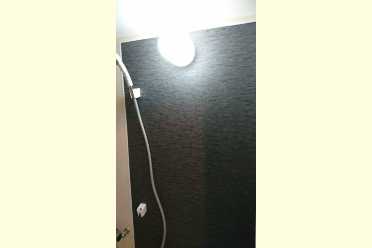 壁 アクセント貼り