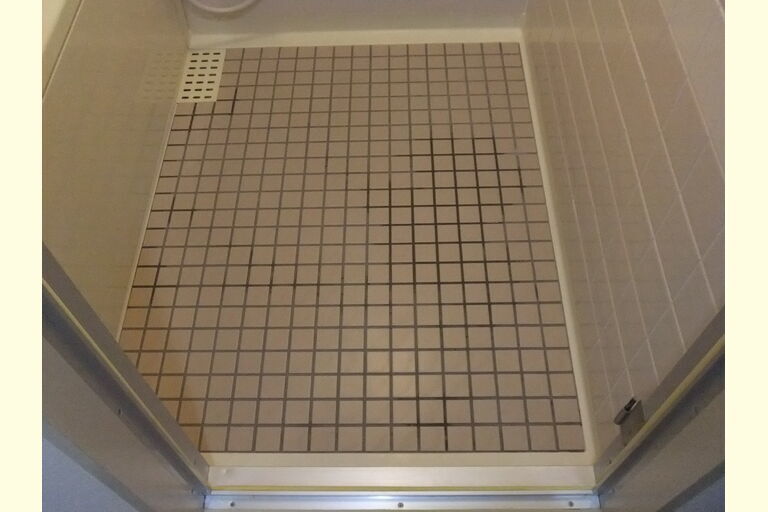 ユニットバス タイル床 上貼り